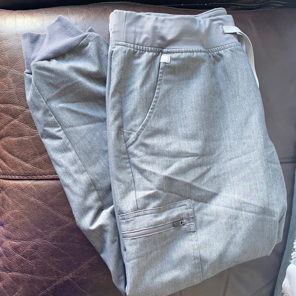 FIGS jogger pants Medium Petite